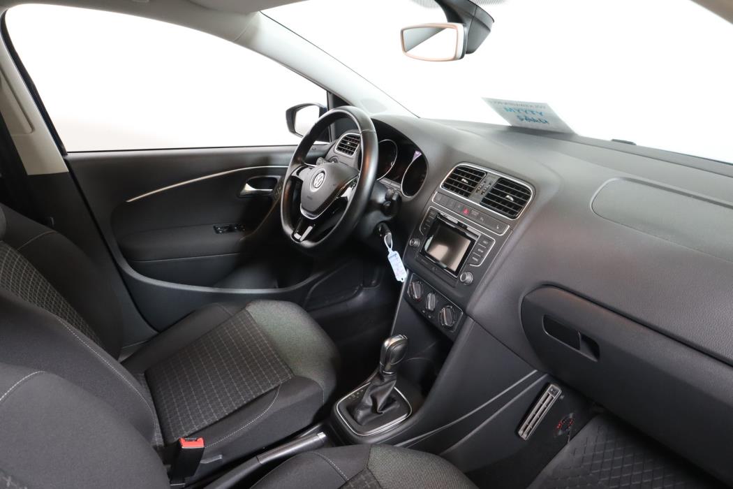 VOLKSWAGEN Polo 2017