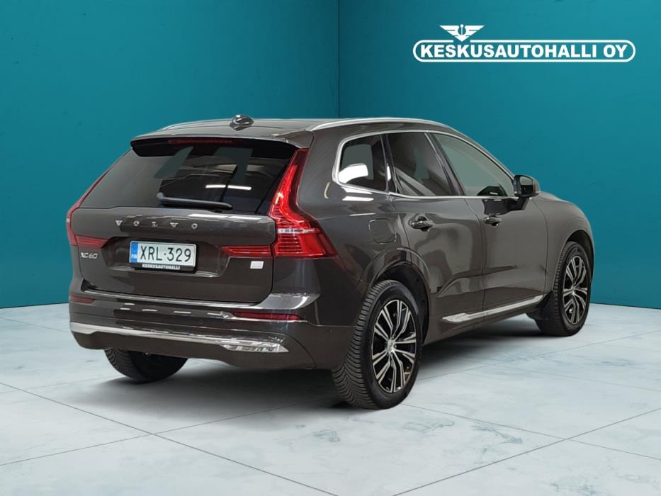 VOLVO XC60 2022