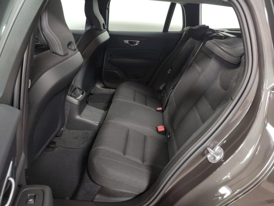 VOLVO V60 2022