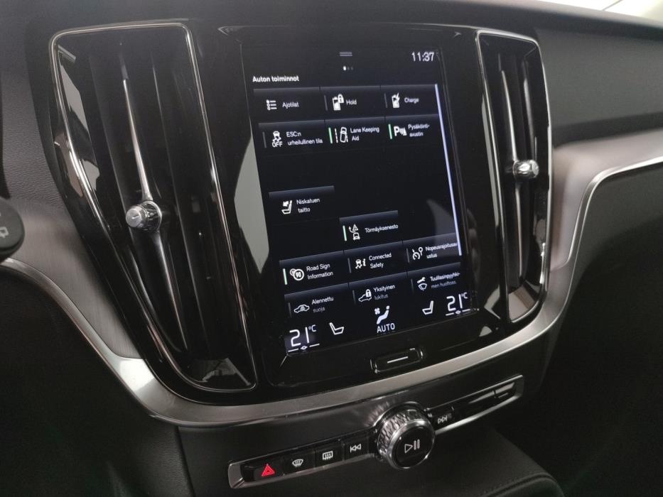 VOLVO V60 2022
