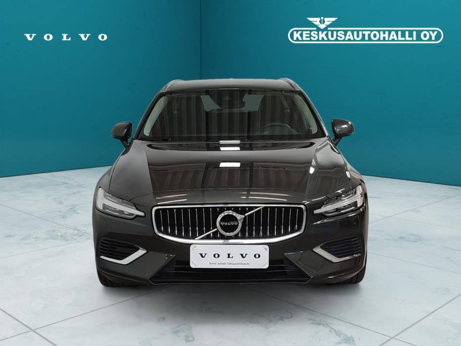 VOLVO V60 2022