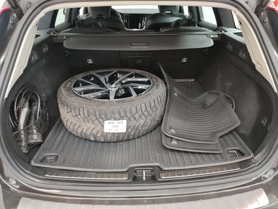 VOLVO V60 2022