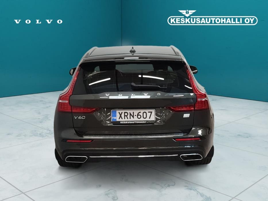 VOLVO V60 2022