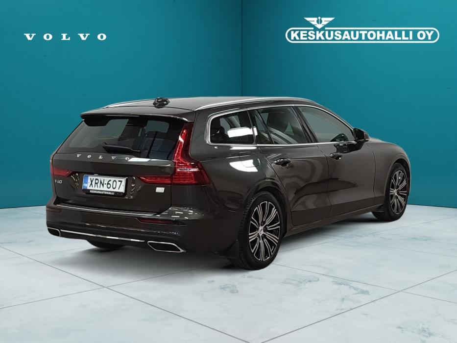 VOLVO V60 2022