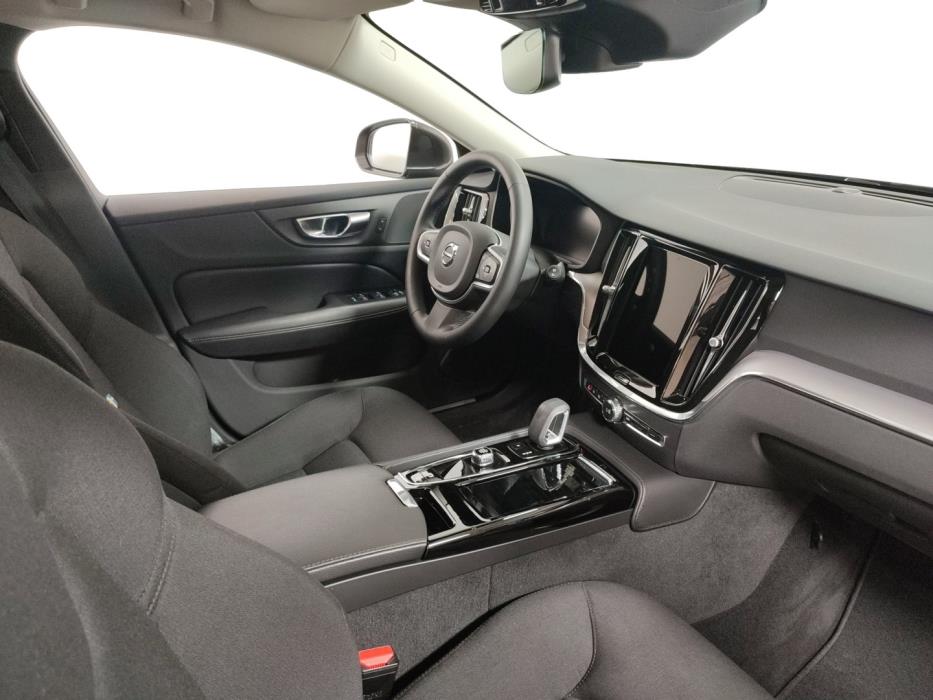 VOLVO V60 2022