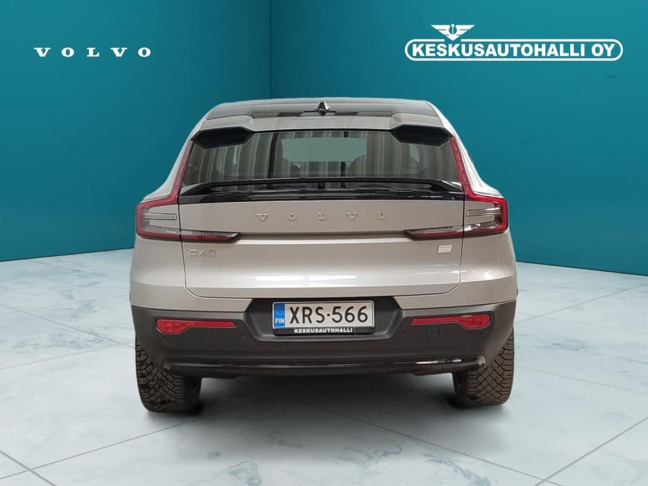 VOLVO C40 2023