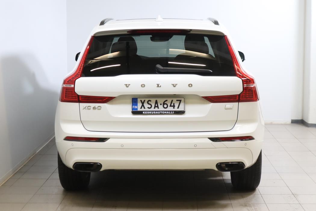 VOLVO XC60 2021