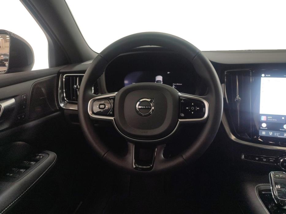 VOLVO V60 2025