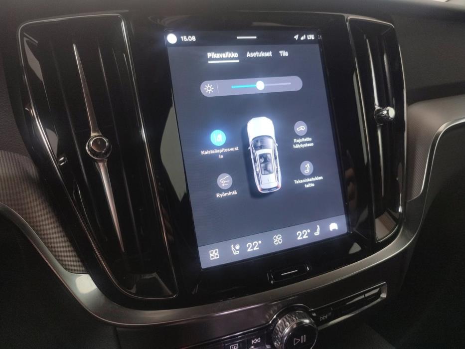 VOLVO V60 2025