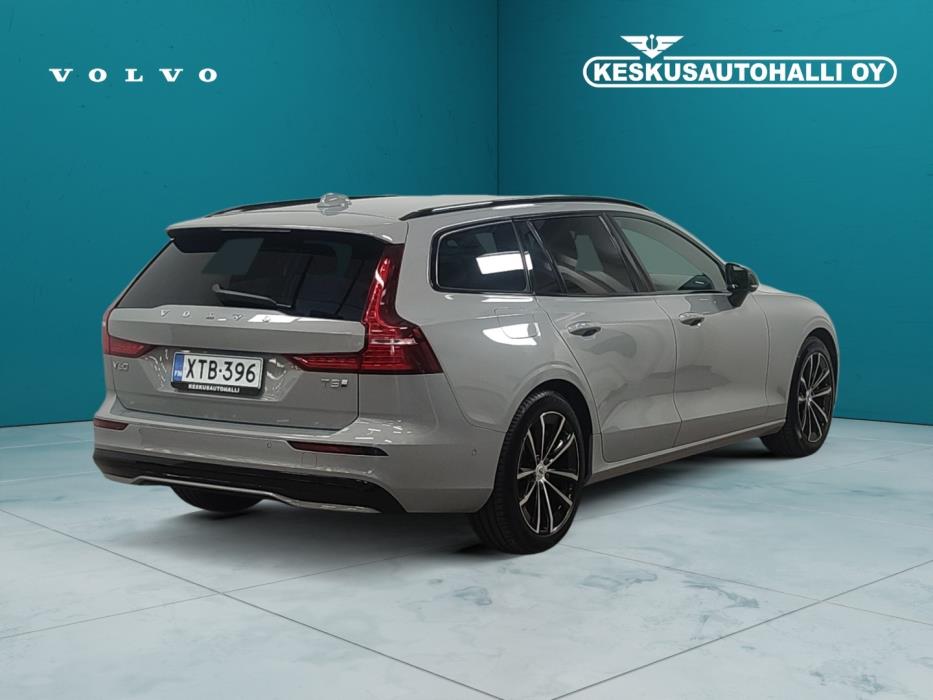 VOLVO V60 2025