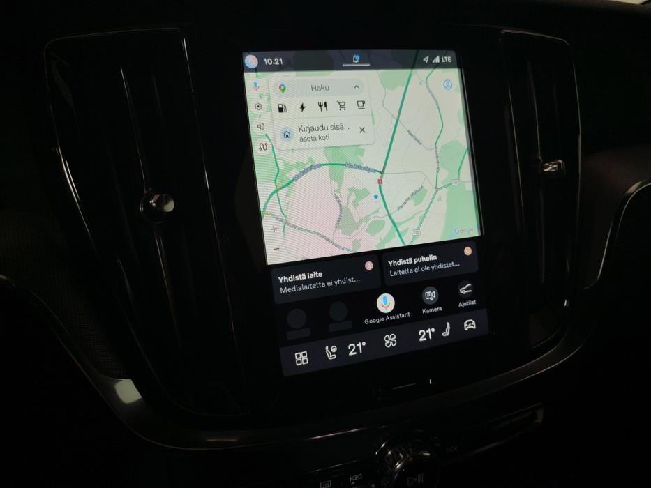 VOLVO V60 2025