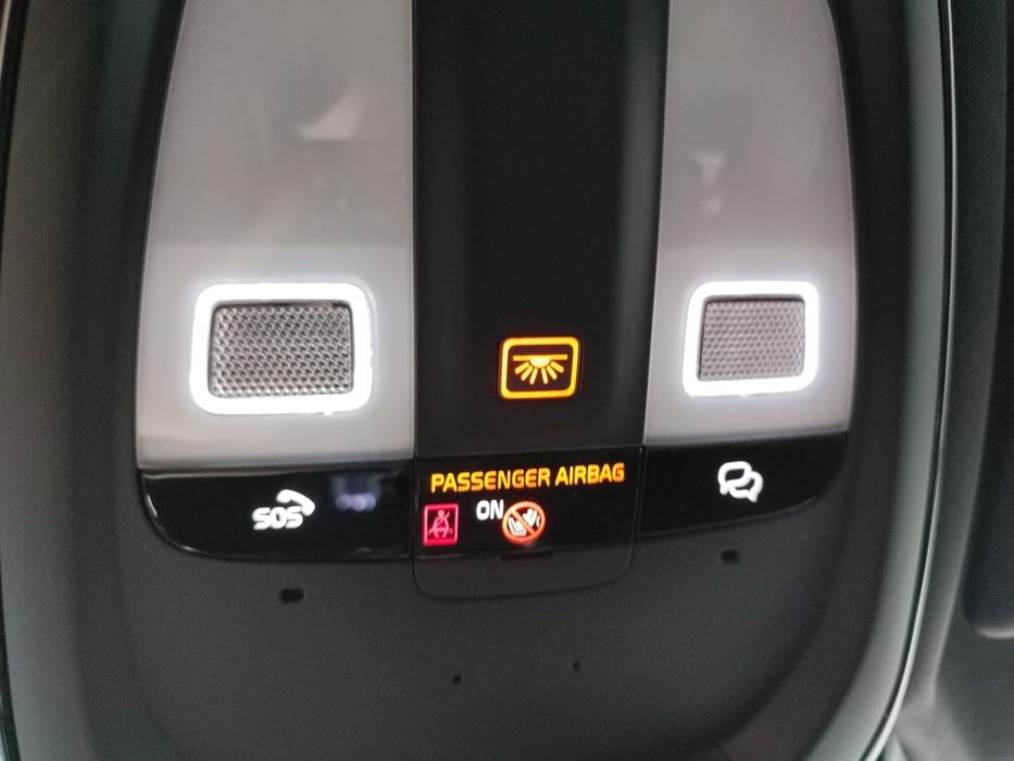 VOLVO V60 2025