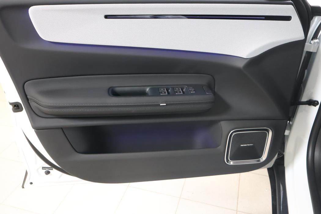 POLESTAR 4 2026