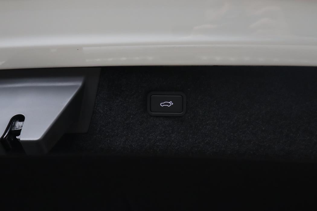 POLESTAR 4 2026