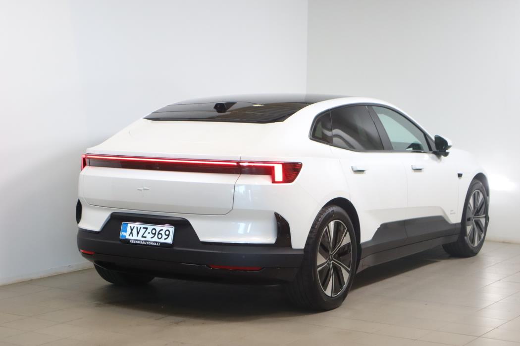 POLESTAR 4 2026