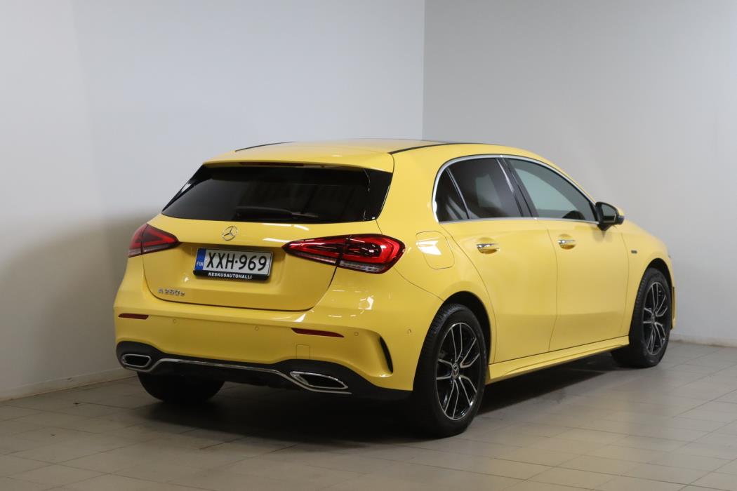 MERCEDES-BENZ A 2020