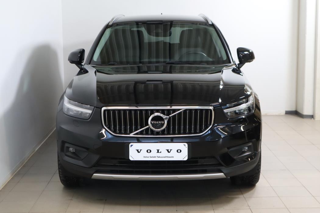 VOLVO XC40 2021