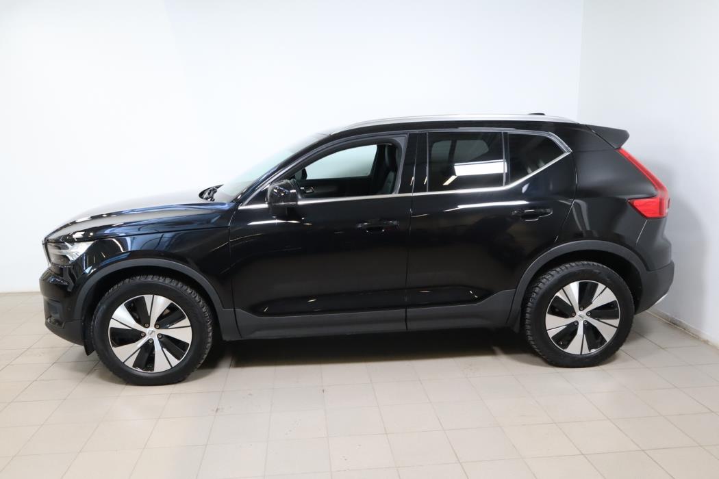 VOLVO XC40 2021