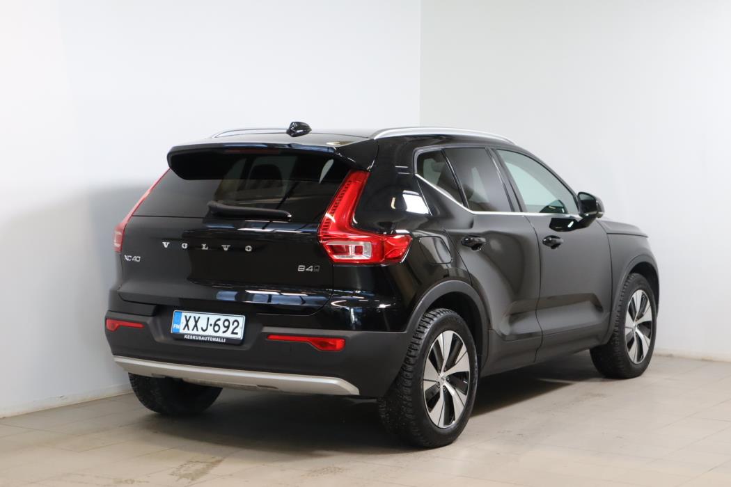 VOLVO XC40 2021