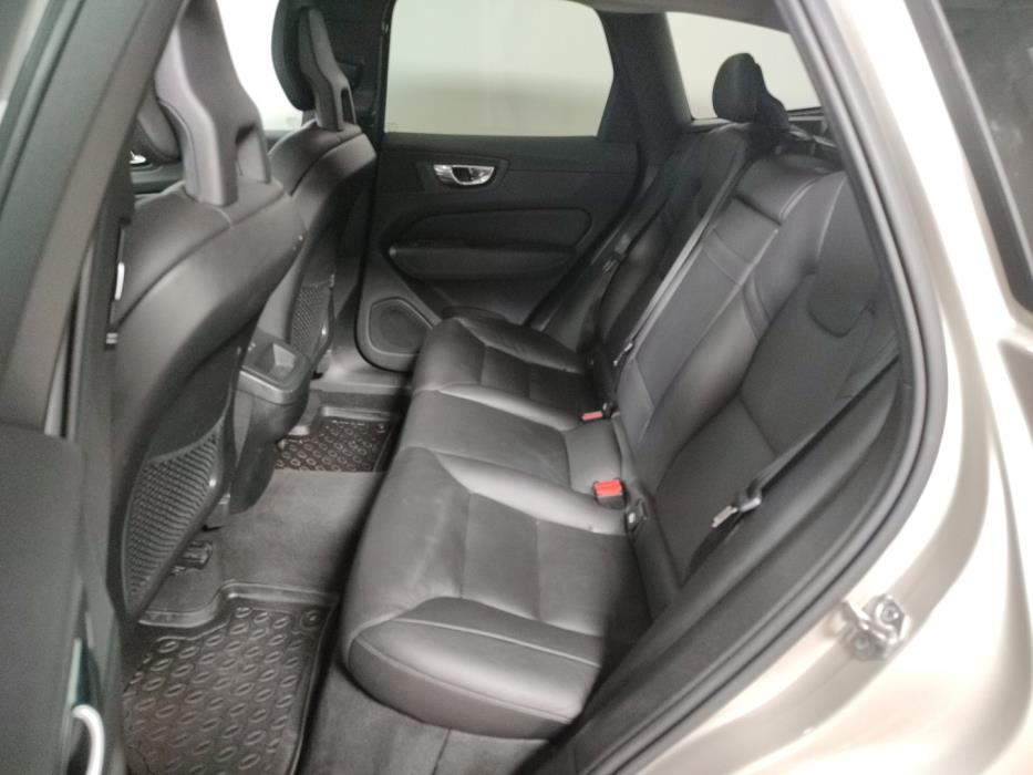 VOLVO XC60 2018