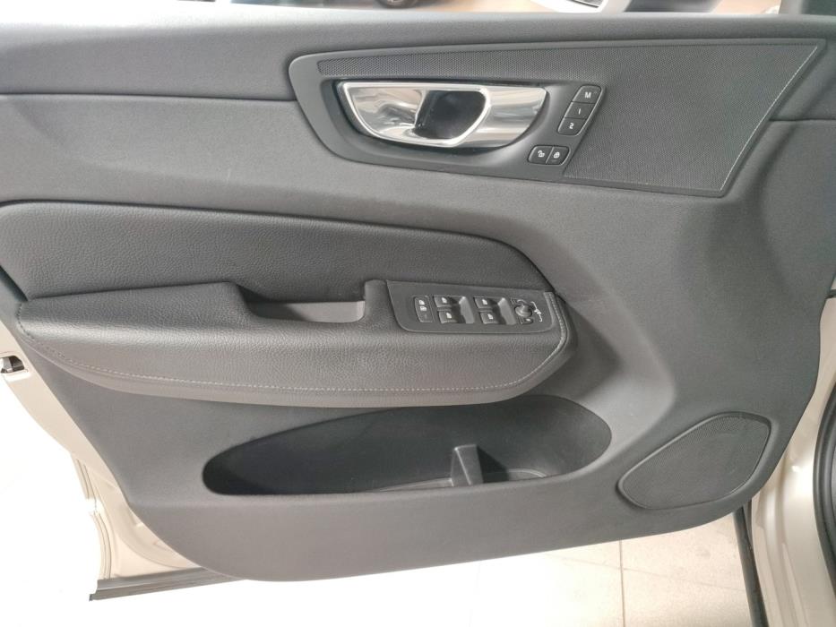 VOLVO XC60 2018