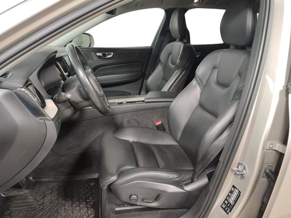VOLVO XC60 2018