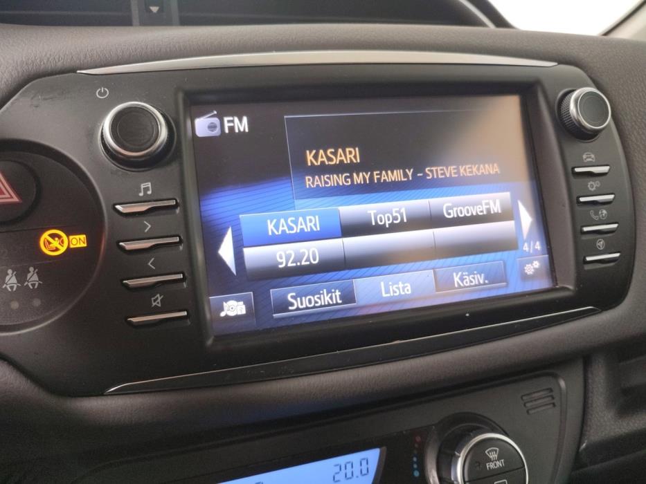 TOYOTA Yaris 2018