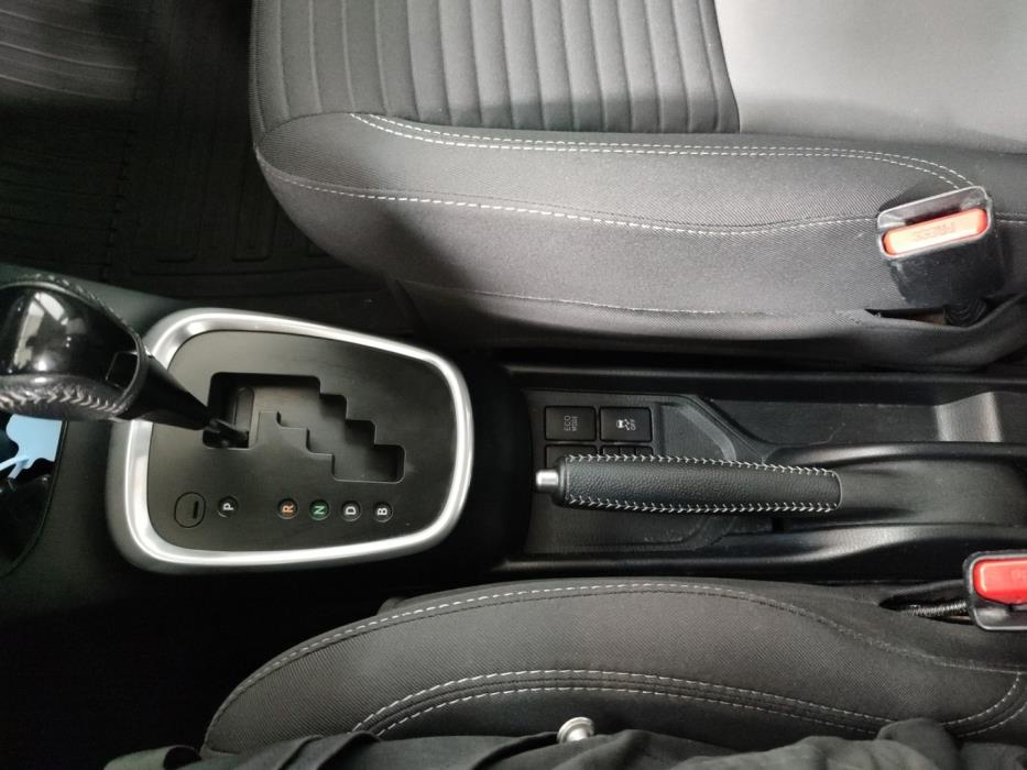 TOYOTA Yaris 2018