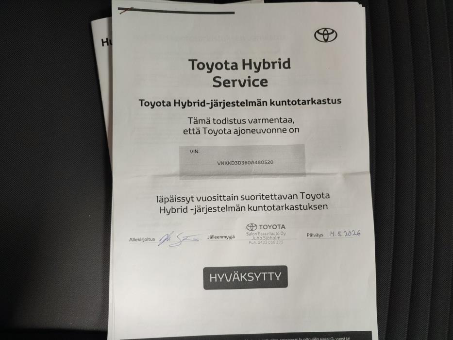 TOYOTA Yaris 2018