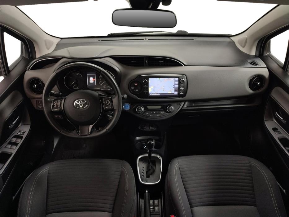 TOYOTA Yaris 2018