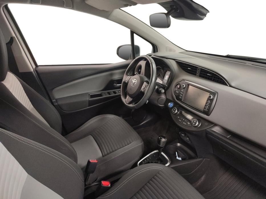 TOYOTA Yaris 2018