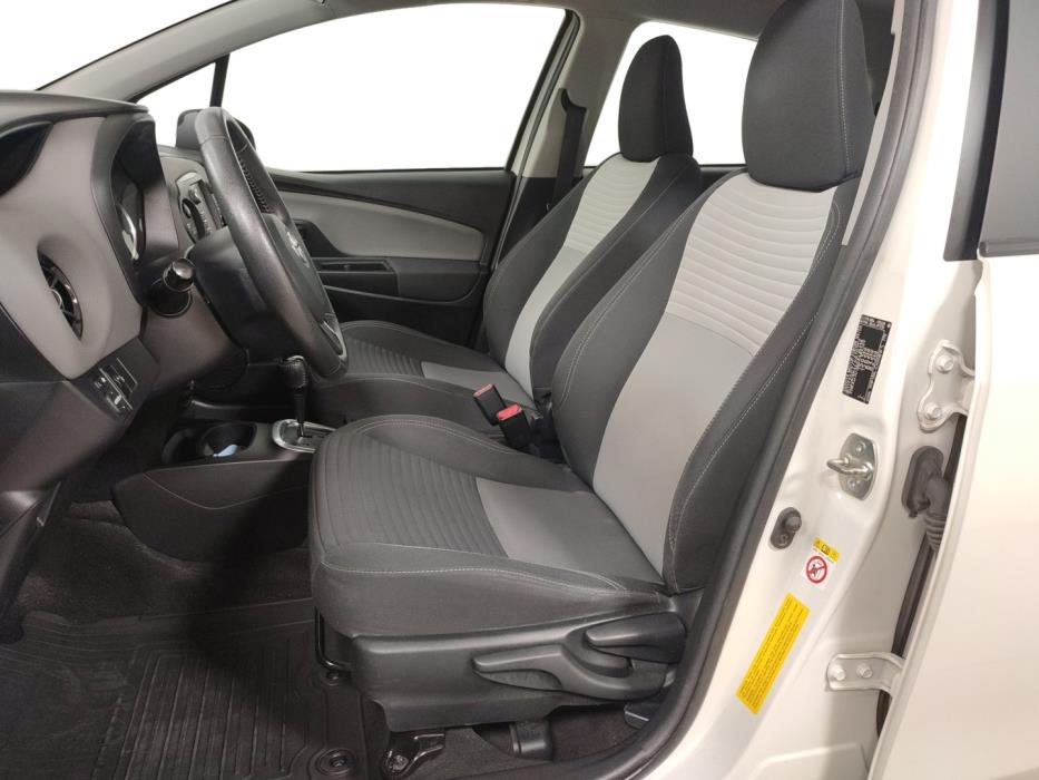 TOYOTA Yaris 2018