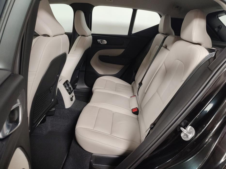 VOLVO XC40 2022
