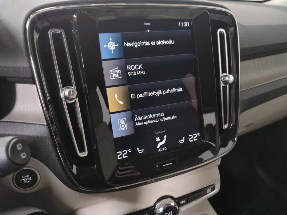 VOLVO XC40 2022