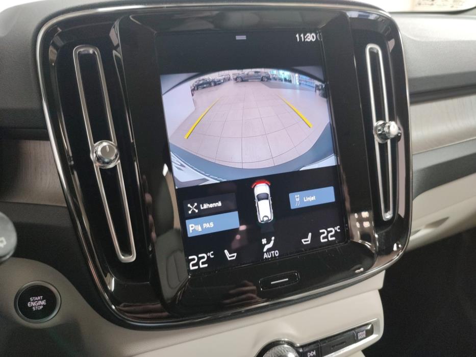 VOLVO XC40 2022