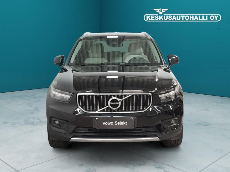 VOLVO XC40 2022