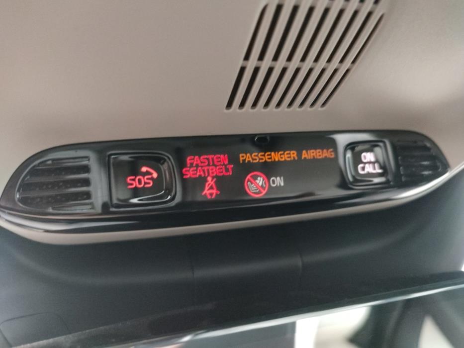 VOLVO XC40 2022