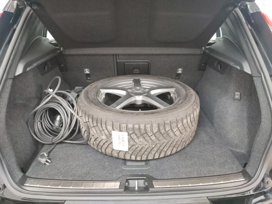 VOLVO XC40 2022