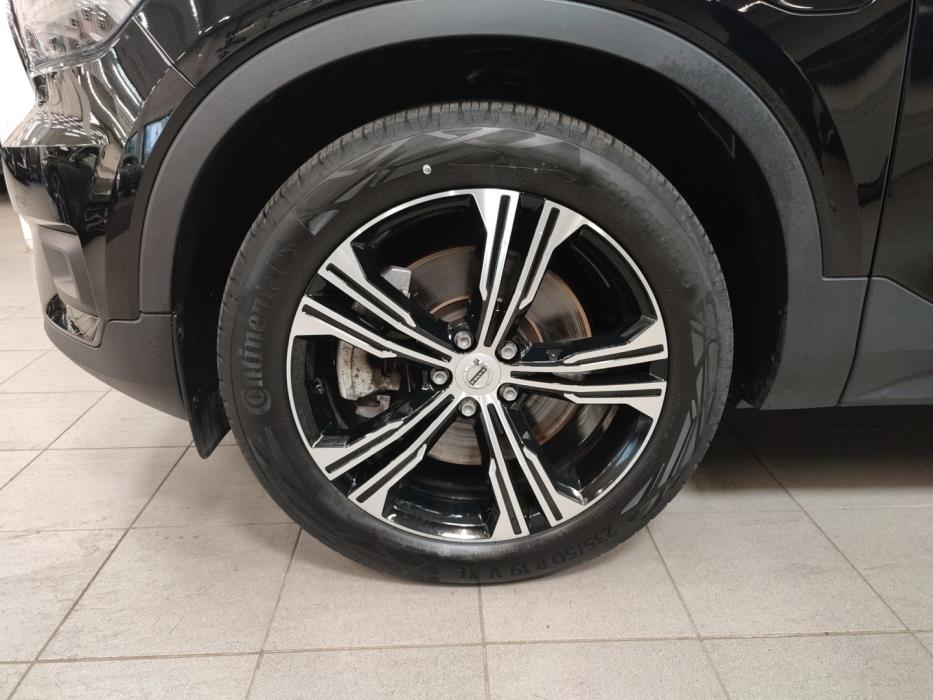 VOLVO XC40 2022