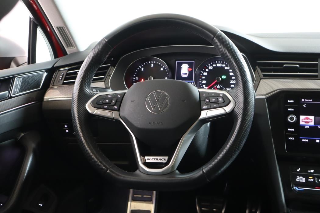VOLKSWAGEN Passat 2022