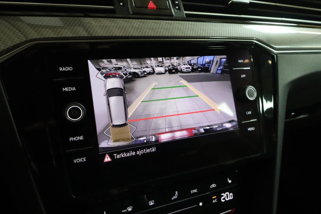 VOLKSWAGEN Passat 2022