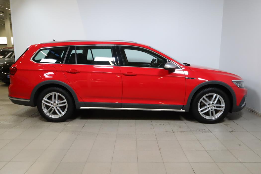 VOLKSWAGEN Passat 2022