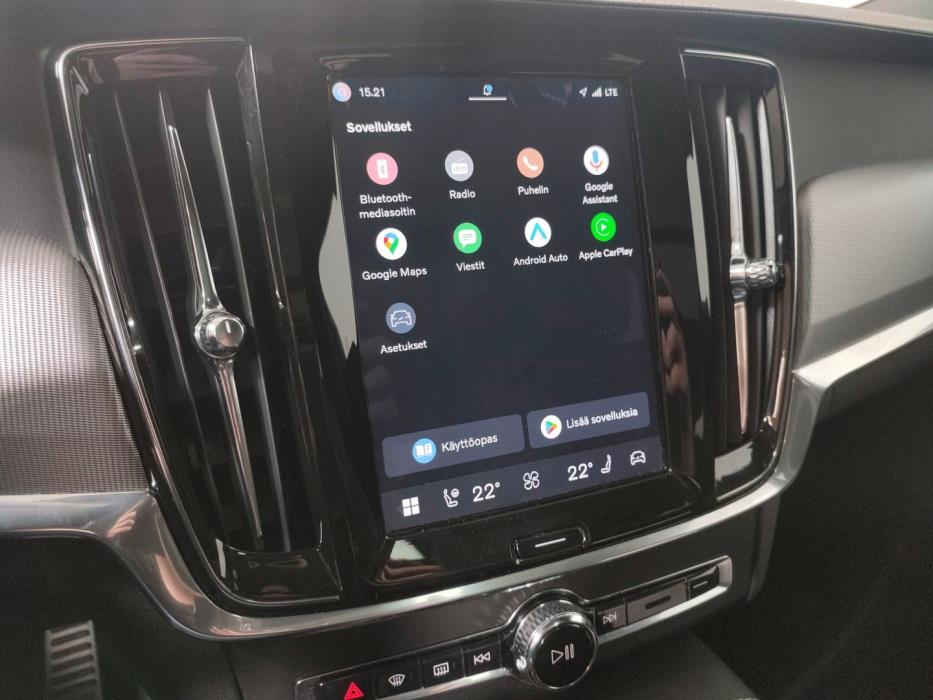 VOLVO V90 2022