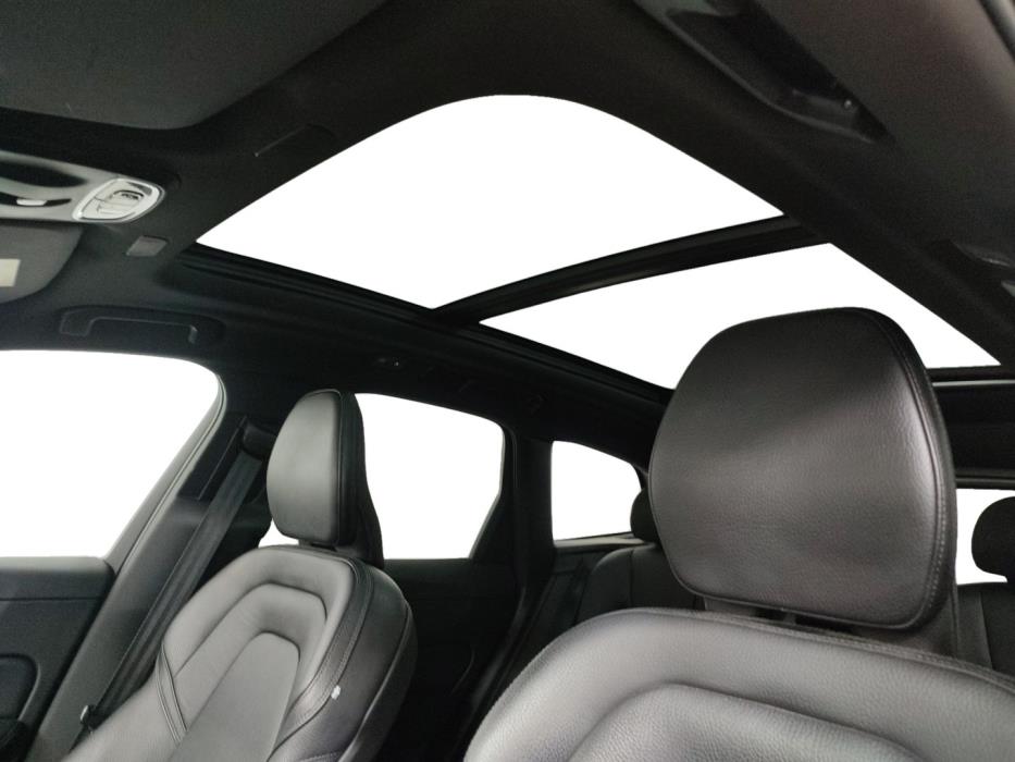 VOLVO XC60 2019