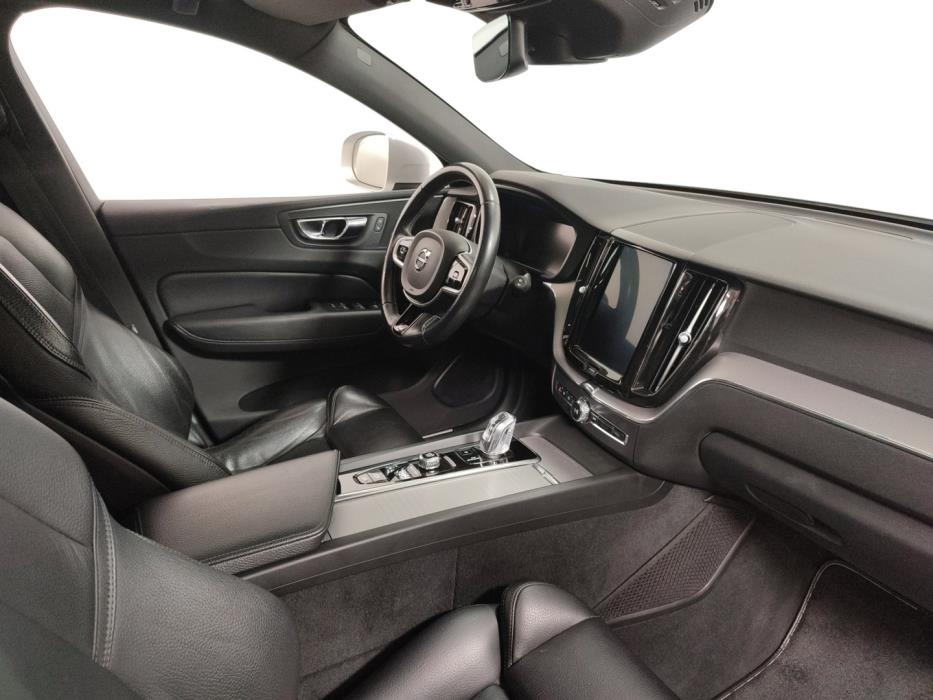 VOLVO XC60 2019