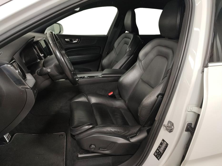 VOLVO XC60 2019