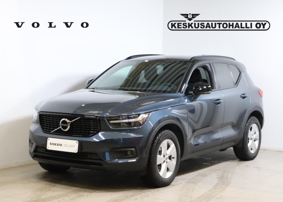 VOLVO XC40 2022