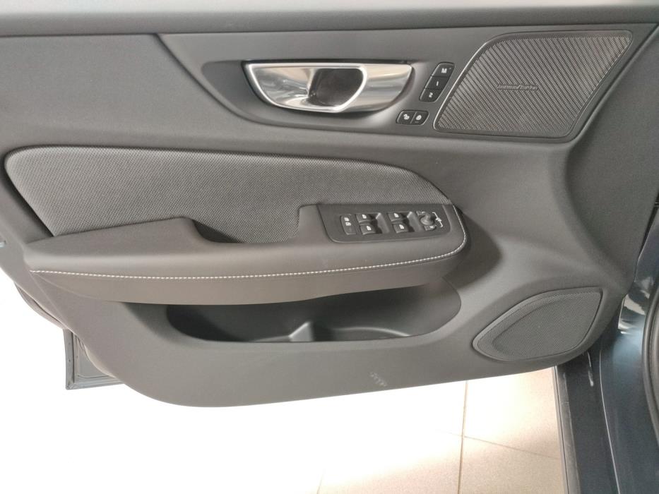 VOLVO V60 2026