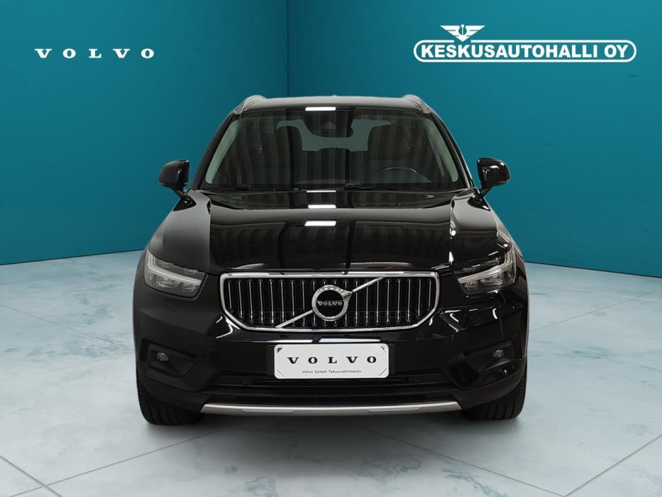 VOLVO XC40 2021