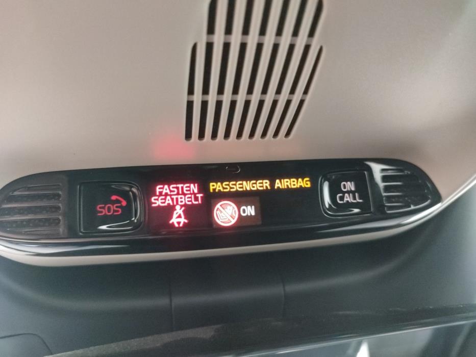 VOLVO XC40 2021